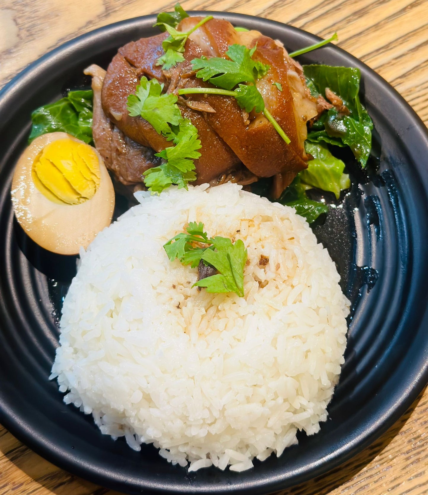 M18. Pork Leg Rice 猪腿饭