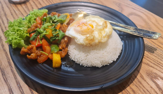 M19. Sweet Sour Chicken With Egg & Rice 糖醋鸡饭
