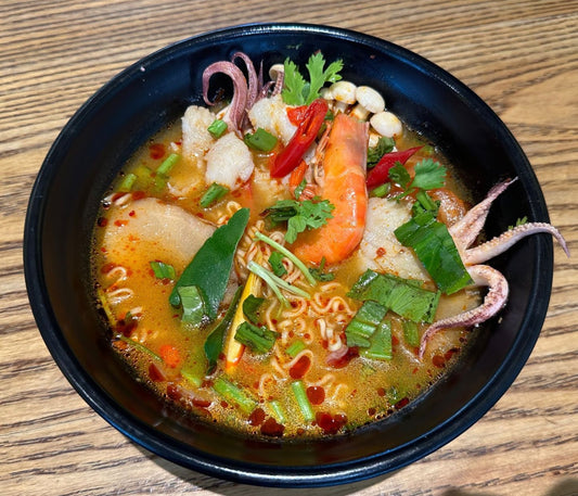 M24. Tom Yum Noodles 冬阴功面